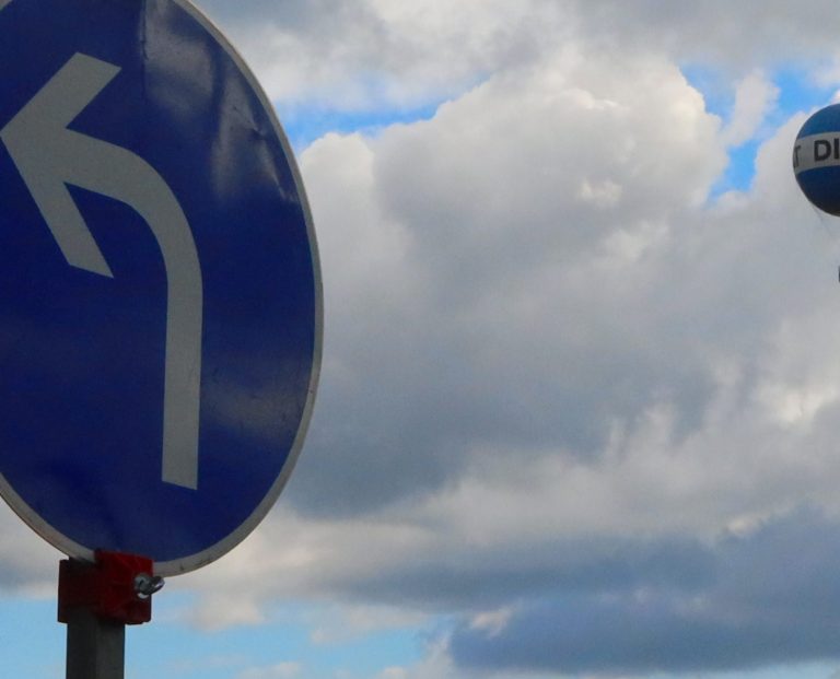 Klare Navigation auf Ihrem Bewerbungs-Weg! Wissenschaftler Karriere München.